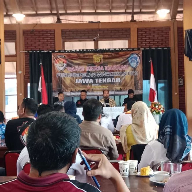 
 Rapat kerja daerah ( RAKERDA ) perkumpulan wartawan Fast Respon Nusantara ( FRN ) berjalan lancar
