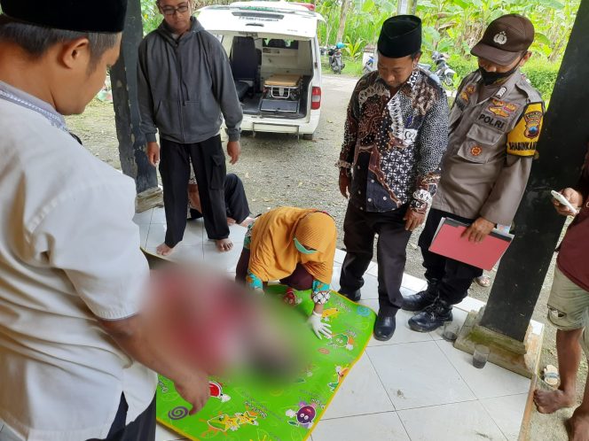 
 Curiga Tak Kunjung Kembali Dari Istirahat Bekerja, Seorang Pria Diketahui Sudah Meninggal
