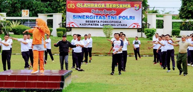 
 Polres Lampung Utara Gelar Olahraga Bersama TNI dan Forkopimda Setempat