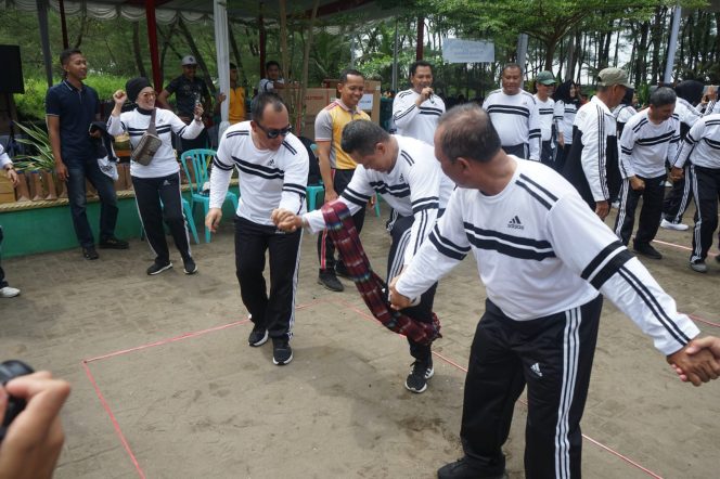 
 Melalui Family Gathering, Polres Kebumen Promosikan Wisata Pantai Pandan Kuning Kebumen