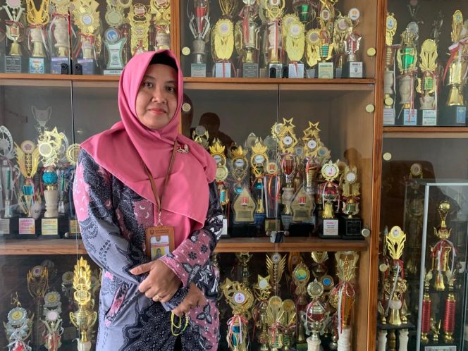 
 Bu Susana Ciptakan Tari Adiwiyata, Bentuk Nyata Kepedulian Terhadap Lingkungan