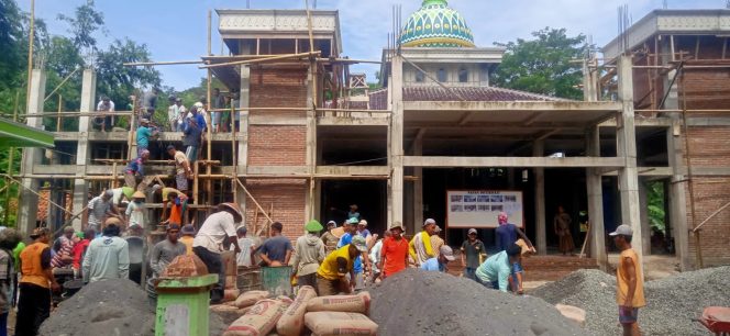 
 Warga Bonjok Lor Bonorowo Gotong Royong Bangun Masjid Yang Usianya Sudah Lebih Dari 100 Tahun