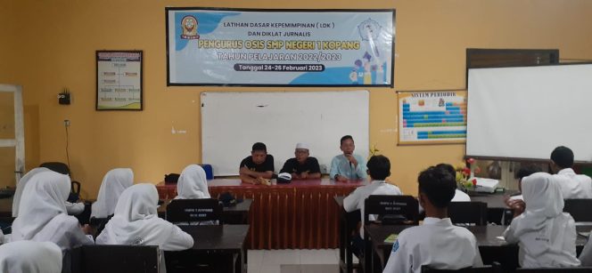 
 Diklat Jurnalistik KJLT Berlanjut Ke SMPN 1 Kopang, Begini Keseruannya!