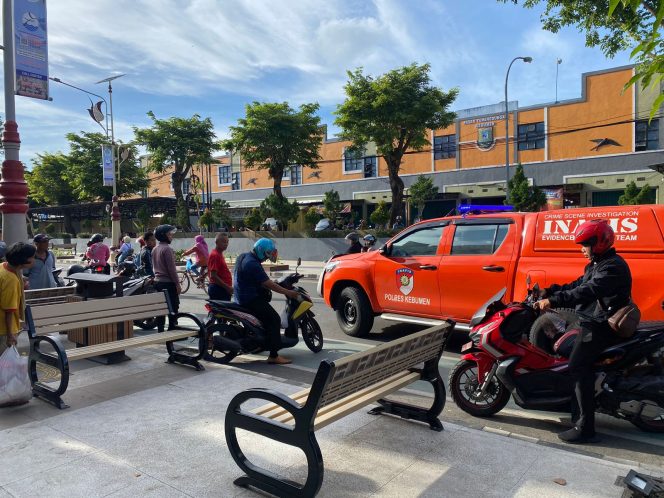 
 Modusnya Jadi Pembeli, Pemuda Digelandang Polisi Lantaran Curi Perhiasa di Toko Emas