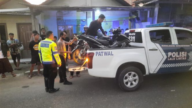 
 Polres Kebumen Kembali Bubarkan Balap Liar, Joki Masih Remaja dan Berstatus Pelajar