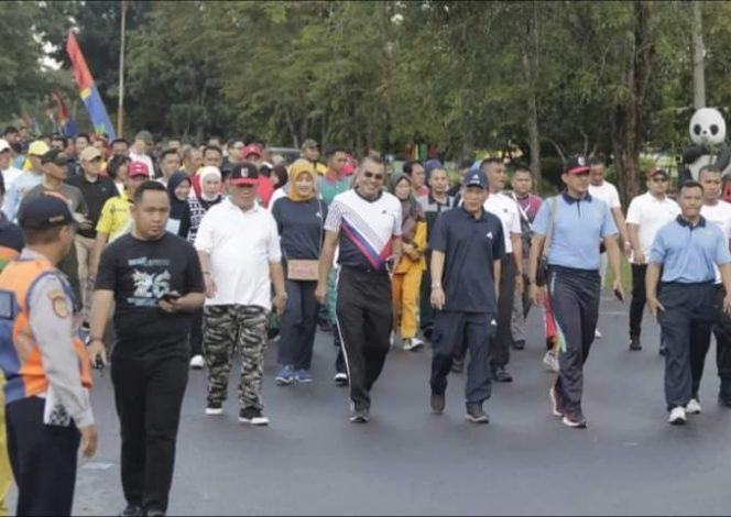 
 Menggelar Jalan Sehat Dalam Rangka HUT Tulang Bawang Ke-26 Digelar Langsung Pejabat Bupati Tulang Bawang