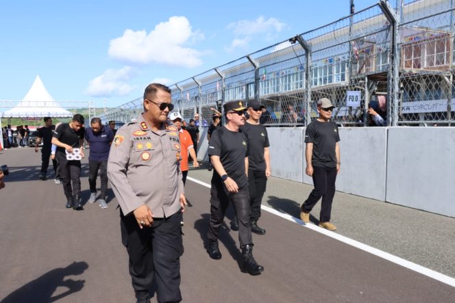 
 Kapolres Loteng Hadiri Pembukaan Mandalika Drag Bike dan Drag Race Piala Kapolda NTB