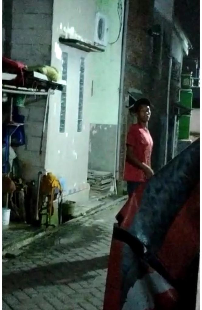 
 Seorang Pemuda Diduga Hendak Melakukan Tindak Penganiayaan Terhadap Keluarga Wartawan Sidik Fakta News