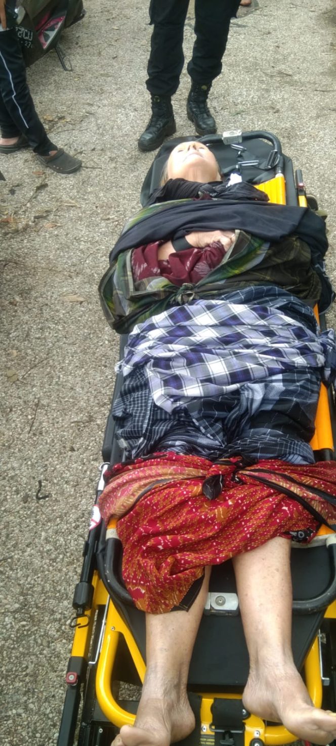 
 Wanita Asal German Jatuh Dari Tebing Hingga Mengalami Patah Tulang