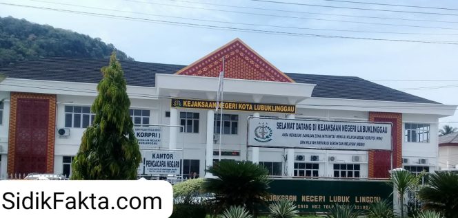 
 Markus (Makelar Kasus) Di Kejaksaan Negeri Kota Lubuk Linggau Atas Laporan Terkait Dugaan Korupsi Di Bagian Kesra Setda Kabupaten Musi Rawas Masih Di Pertanyakan Kelanjutan Nya