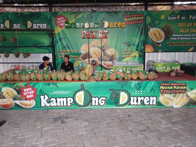 
 Berburu Buah Durian Di Kampung Durian di Semarang Membuat Orang Ketagihan Rasanya Nyusss
