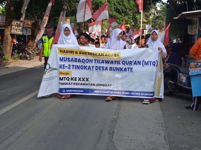 
 Kepala Desa Bunkate Lepas Pawai Ta’aruf MTQ ke-2 Tingkat Desa, Begini Harapan Kades