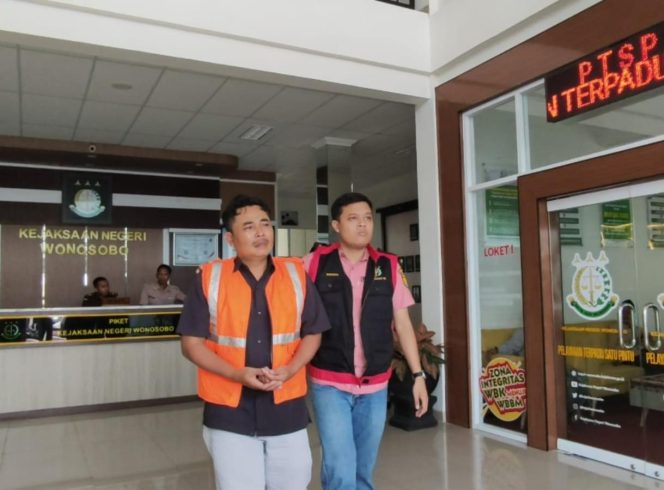 
 Jadi Tersangka Korupsi Bansos, Kades di Wonosobo Resmi Ditahan