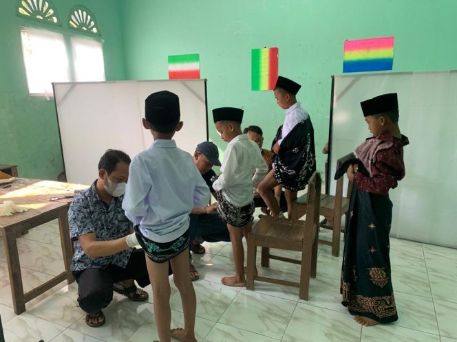 
 Sukses!! Karang Taruna Raden Fatah Krandon Demak Berhasil Gelar Sunatan Massal