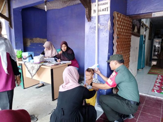 
 Berikan Edukasi dan Motivasi,Babinsa Aktif Dampingi Nakes Monitoring Anak Stunting