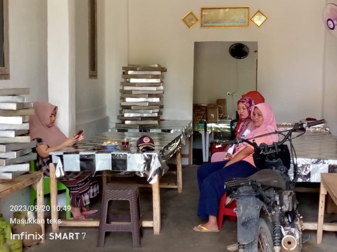 
 Naas Nasip Pengusaha Roti Via Vamly Uang Hasil Penjualan Raip Di Bawa Penipu.