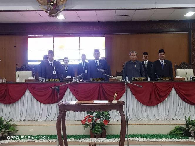 
 Farah Elfirajun Resmi Dilantik Menjadi PAW Anggota DPRD Jepara