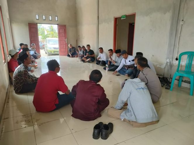 
 Jumat Curhat, Sat Binmas Ajak Masyarakat Ciptakan Pemilu Damai 2024