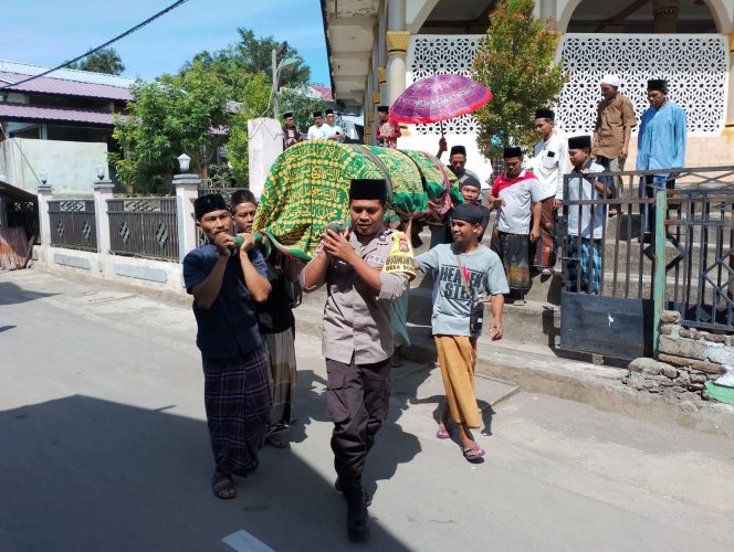 
 Polres Lombok Utara Hadir di Rumah Warga Meninggal