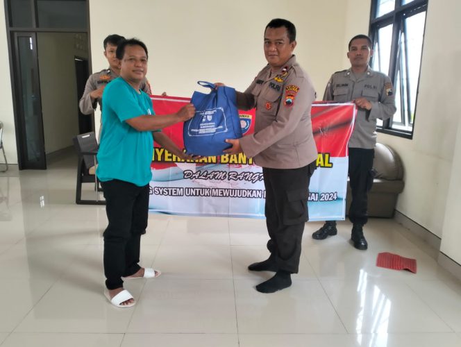 
 Patroli Sambang ke Tokoh Agama Ajak Masyarakat Bermitra dengan Polri