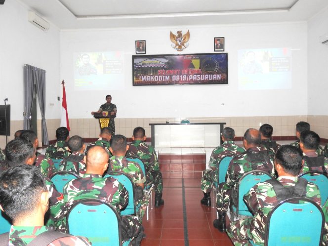 
 Berikan Jam Komandan, Dandim 0819/Pasuruan Tekankan Netralitas TNI*