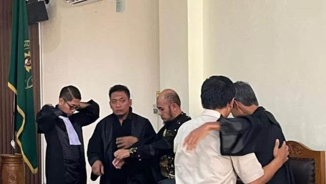 
 Terbukti Bersalah, Anggota KPU Wonosobo divonis 1 Tahun Penjara, Percobaan Dua Tahun