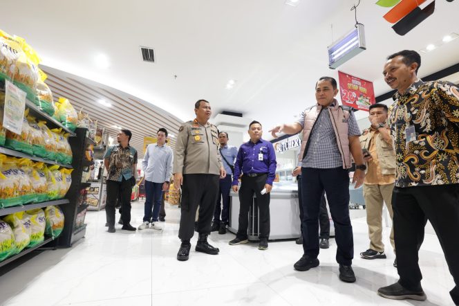 
 Jelang Ramadhan dan Idul Fitri Tim Satgas Pangan Polda Jatim akan Lebih Intensif Lakukan Operasi Pasar