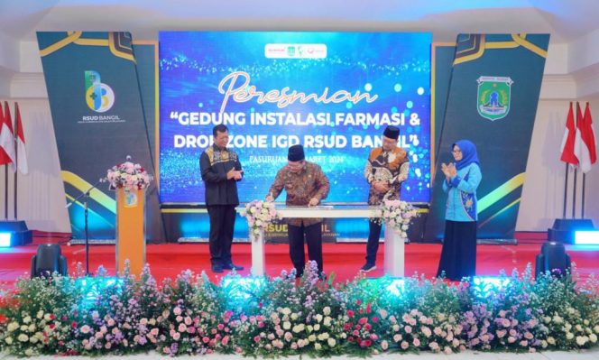 
 Gedung Instalasi Farmasi dan Dropzone IGD RSUD Bangil Resmi di buka, Ini Harapan PJ Bupati Pasuruan