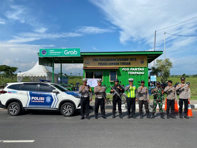 
 Polres Loteng Dirikan Lima Pos Polisi Amankan Arus Mudik dan Libur Lebaran