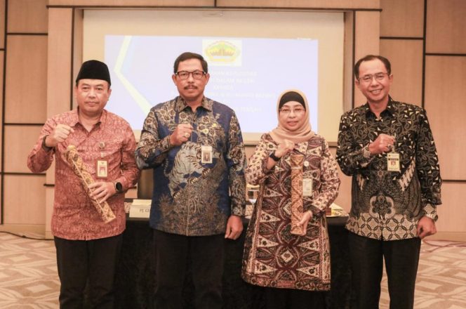 
 Tugas Pj Bupati Kembali Diperpanjang, Pj Gubernur Jateng: Perhatikan Inflasi, Kemiskinan, dan Pilkada