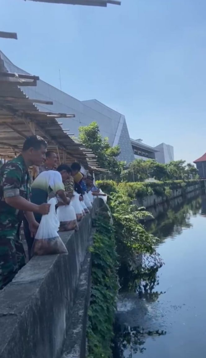 
 Sidik Fakta Bersama LPKPP Menebar Benih 1.500 Ekor Ikan Di Semarang Barat