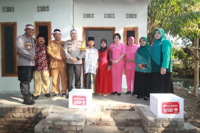 
 Sambut Hari Bhayangkara Ke-78, Polres Pasuruan Gelar Bakti Sosial Dan Pengobatan Gratis Serta Bedah Rumah Untuk Masyarakat.