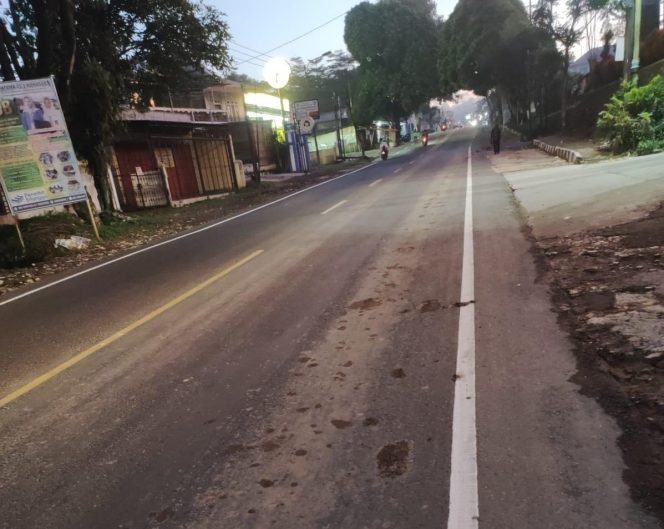 
 Disebabkan Aktivitas Truk Pengangkut Alat Berat Milik PT Geo Dipa Energi Banyaknya Debu Yang Dapat Menimbulkan Penyakit