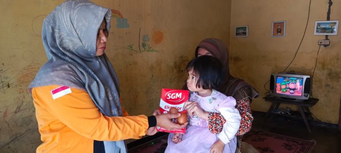 
 Pemerintah Desa Talunombo Beri Susu Serta Telur Gratis Untuk Turunkan Angka Stunting