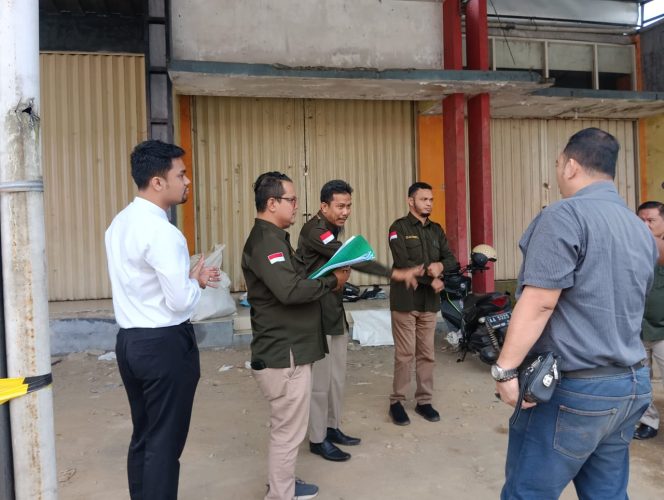 
 Pengadilan Negeri Wonosobo Gelar Sidang Pemeriksaan Setempat Di Toko Mekarsari Sebagai Obyek Sengketa