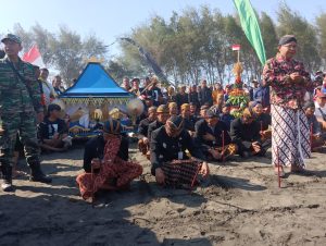 Larung Sesaji Sedekah Laut