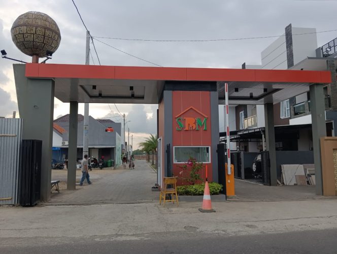 
 Selisih Penghitungan Proyek Pembangunan Perumahan Surga Bumi Madani ( SBM ) Dengan Pihak Pemborong Berbuntut Panjang