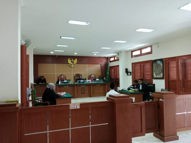 
 Kasus Merek Harvest, Saksi Ahli Dr. Prija Djatmika, SH.MS Tidak Hadir