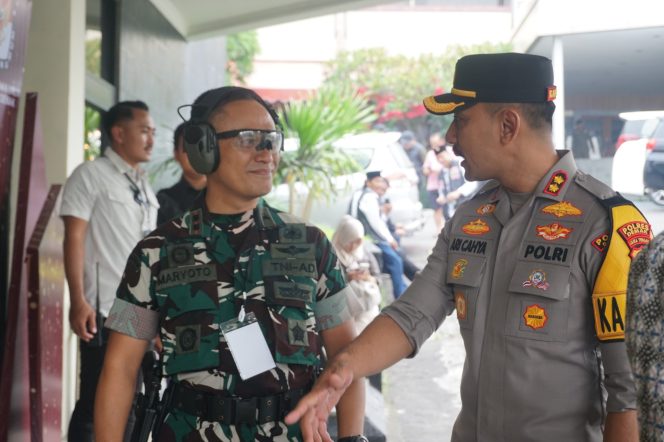
 Polres kabupaten Demak Laksanakan Pengamanan Debat Calon Bupati dan Wakil Bupati Demak Tahap Kedua (2)