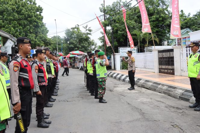 
 Polres kabupaten Demak Laksanakan Pengamanan Rapat Pleno Terbuka Rekapitulasi Suara Pilkada 2024
