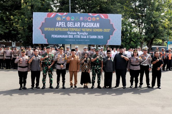 
 Wakil Walikota, M. Nawawi Hadiri Gelar Apel Pasukan Operasi Ketupat Semeru Idul Fitri 1446 H.