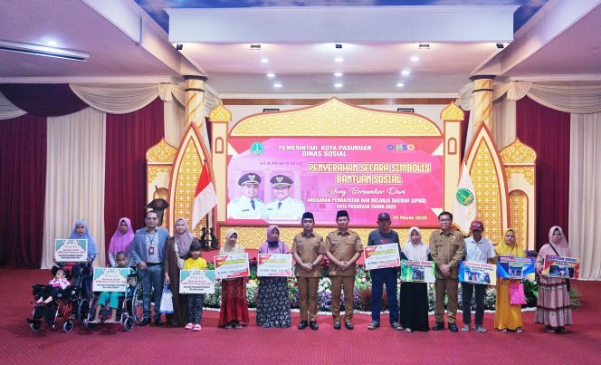 
 Pemkot Pasuruan Salurkan Bansos Pangan dan Penyerahan Rumah Sejahtera Terpadu Secara Simbolis.