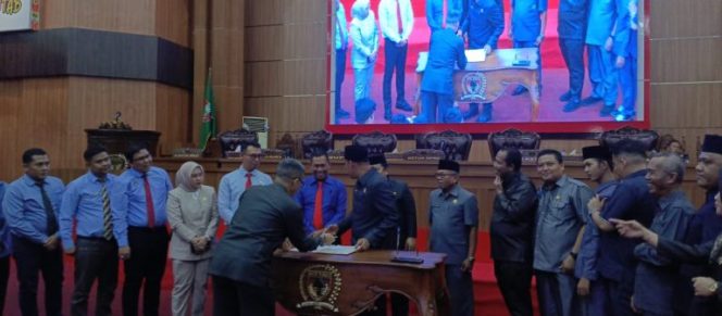 
 DPRD Musi Rawas Dan Kejaksaan Negeri Musi Rawas Teken MOU Penanganan Hukum