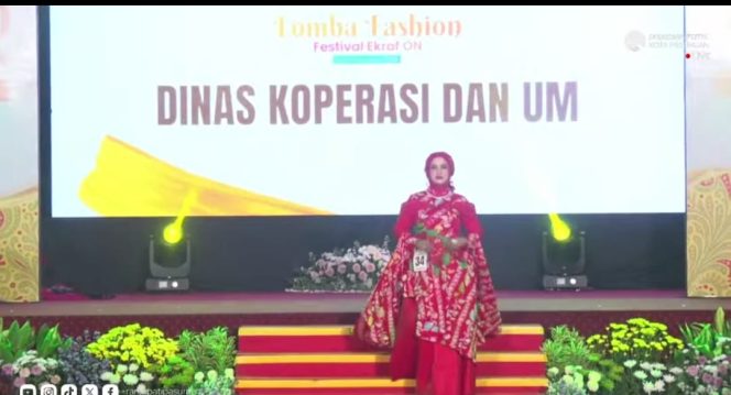 
 Tampil Memukau di Ajang Lomba Fashion Festival Ekonomi Kreatif ON Kota Pasuruan 2025