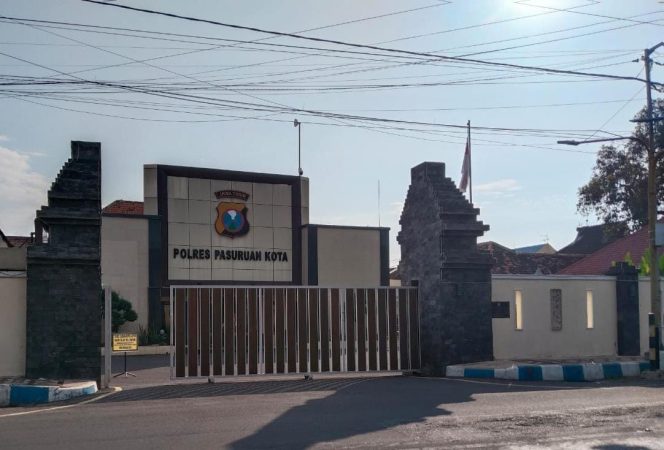
 Kasus Pencemaran Nama Baik Tak Kunjung Tuntas, Pelapor Datangi Polres Pasuruan Kota