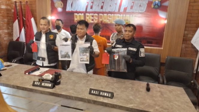 
 Mahasiswa Pasuruan Ditangkap, Usai Live Video Pamer Kemaluannya di Instagram.
