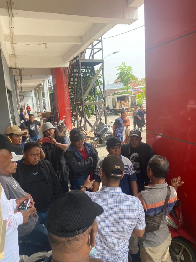 
 Polrestabes Semarang Bantah Isu Potensi Benturan Tentang Pengalihan Pengelolaan Parkir Pasar Waru