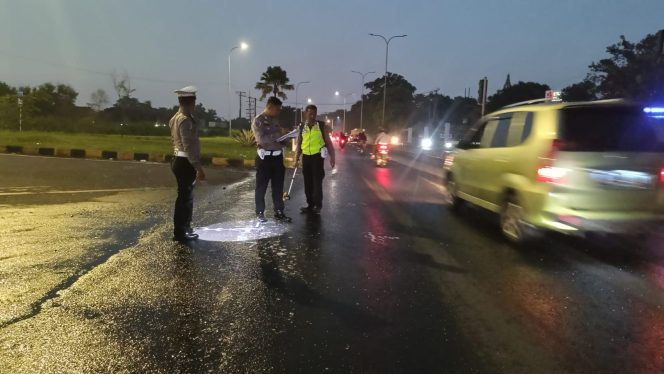 
 Kecelakaan Truk Tabrak 9 Kendaraan di Purwodadi Pasuruan, Polda Jatim Terjunkan Tim TAA