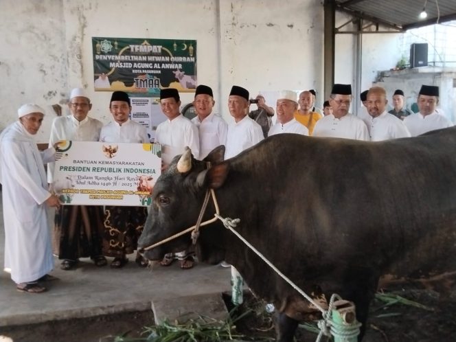 
 Sapi Qurban Presiden Prabowo Subianto Kepada Pengurus Masjid Jami’ Agung Al-Anwar, Disembelih Sabtu