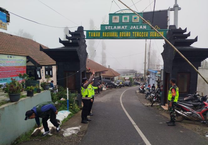 
 Kapolres Pasuruan Tingkatkan Pengamanan Upacara Yadnya Kasada Suku Tengger Tahun 2025